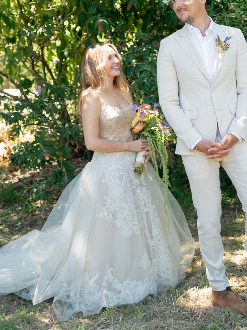 MARIA JOSE - Vera Wang 2018 Wedding Dress Gold Lace Bodice Chantilly Lace